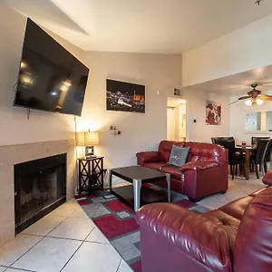 Rio-adjacent 2br Pool, Gym, Free Parking Las Vegas